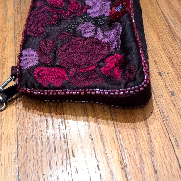 Vintage New York & Company Embroidered and Beaded Plum small clutch handbag - Picture 5 of 6